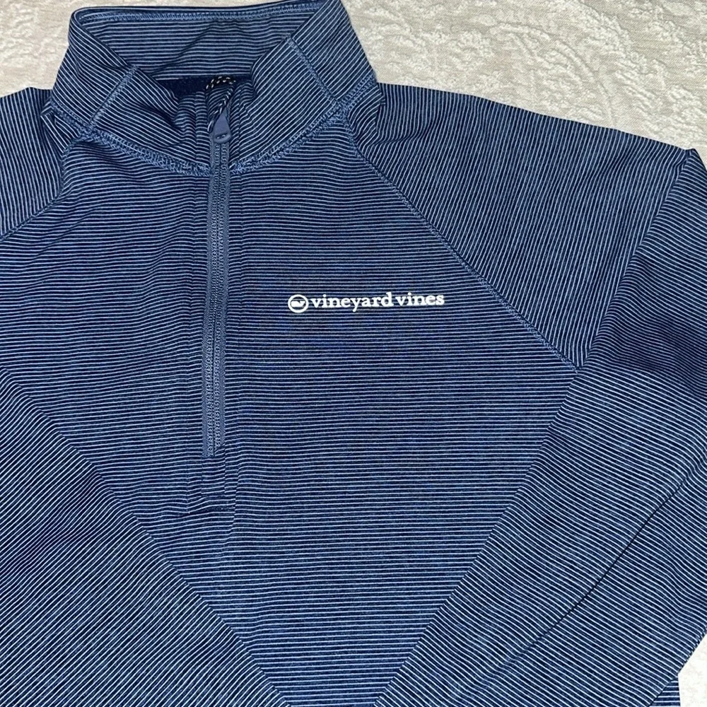 Vineyard Vines Sankaty 1/4 Zip, striped, Blue Performance Youth M. - Picture 1 of 3